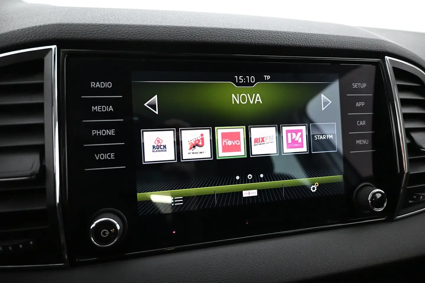 Car Image - 6Wo2fU2hyyGEo6cWGqBxQE