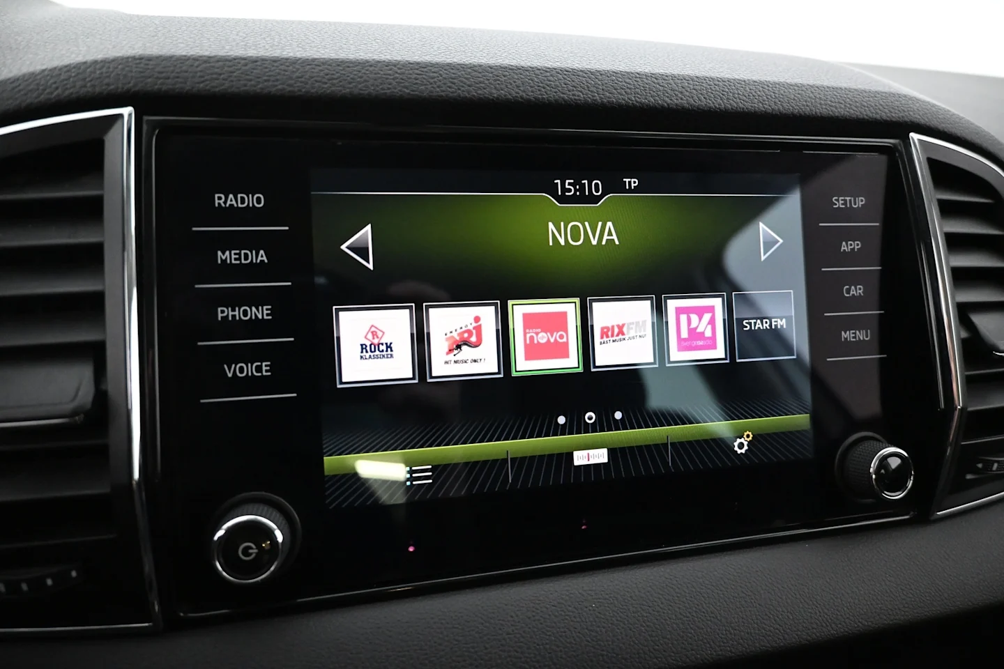 Car Image - 6Wo2fU2hyyGEo6cWGqBxQE