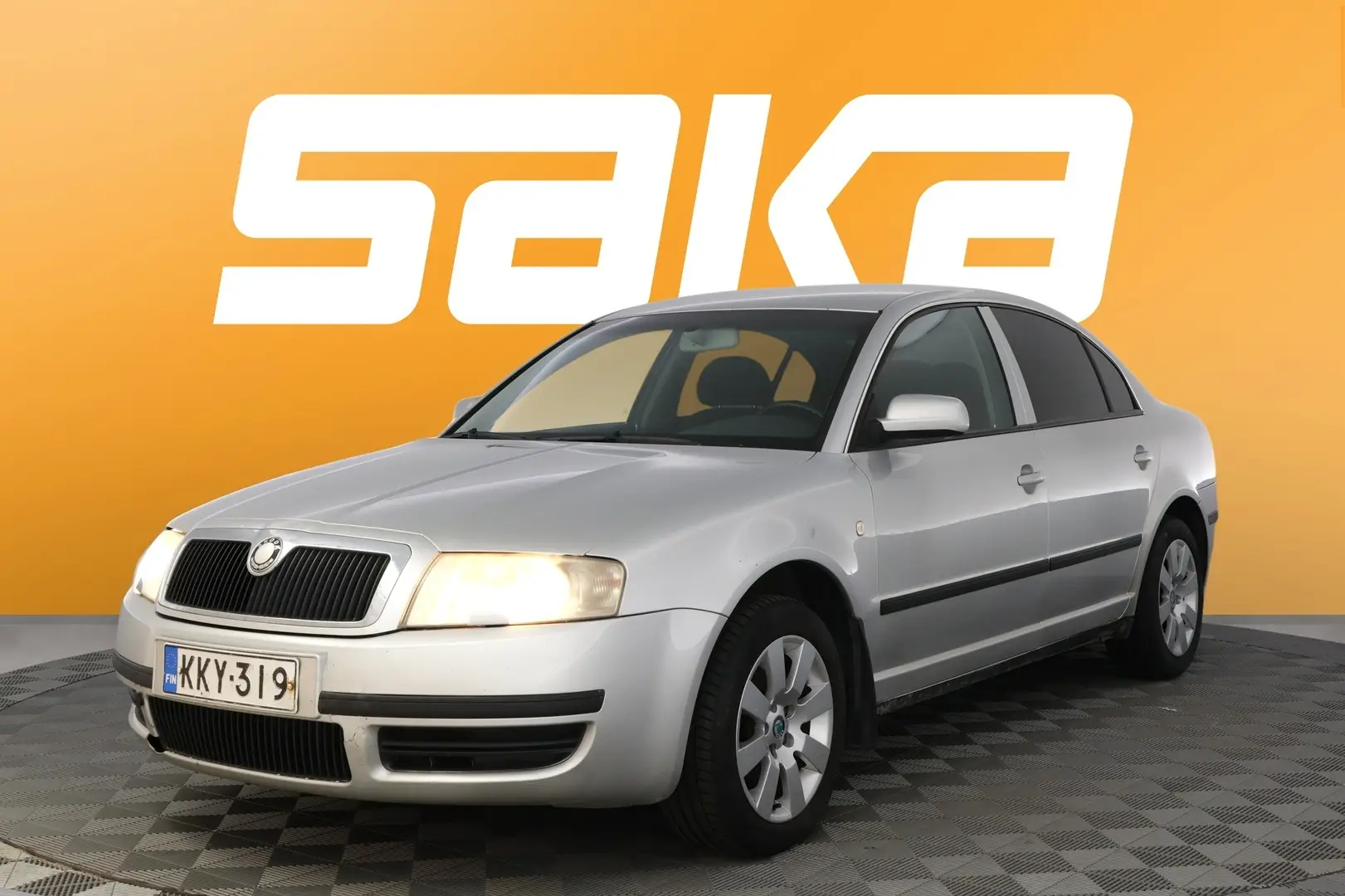 Car Image - 3P8L5yaBw9gZ9ePJKQHSRh