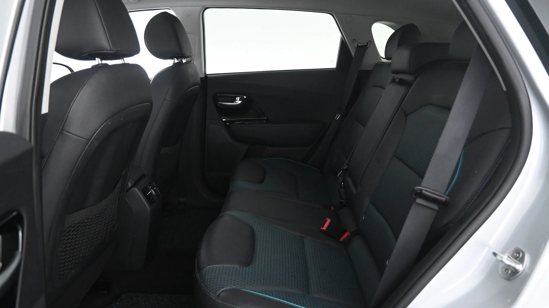 Car Image - 6vR9Ib1txQ9hbK3jlD8hbV