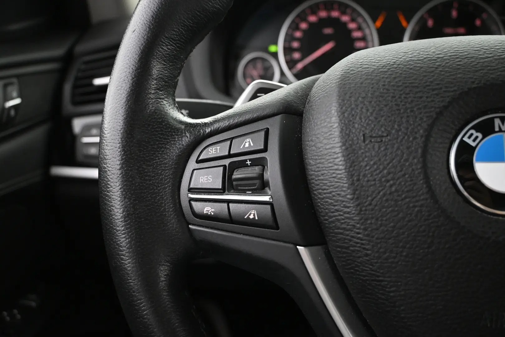 Car Image - 3ahpQxfOFdbhX95Ob9S3PH