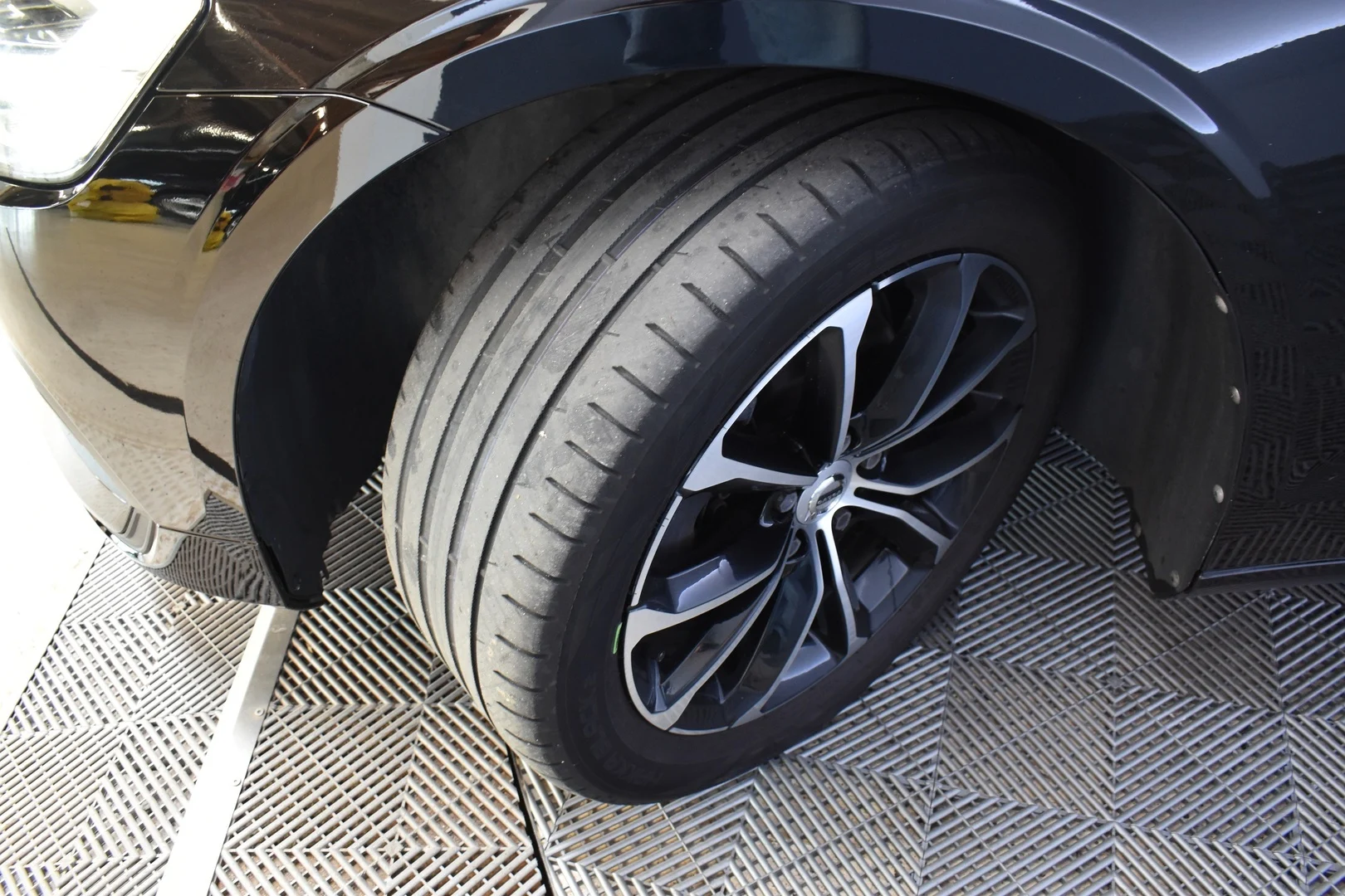 Car Image - 6H91HwSXrjFROVHzE1MAne