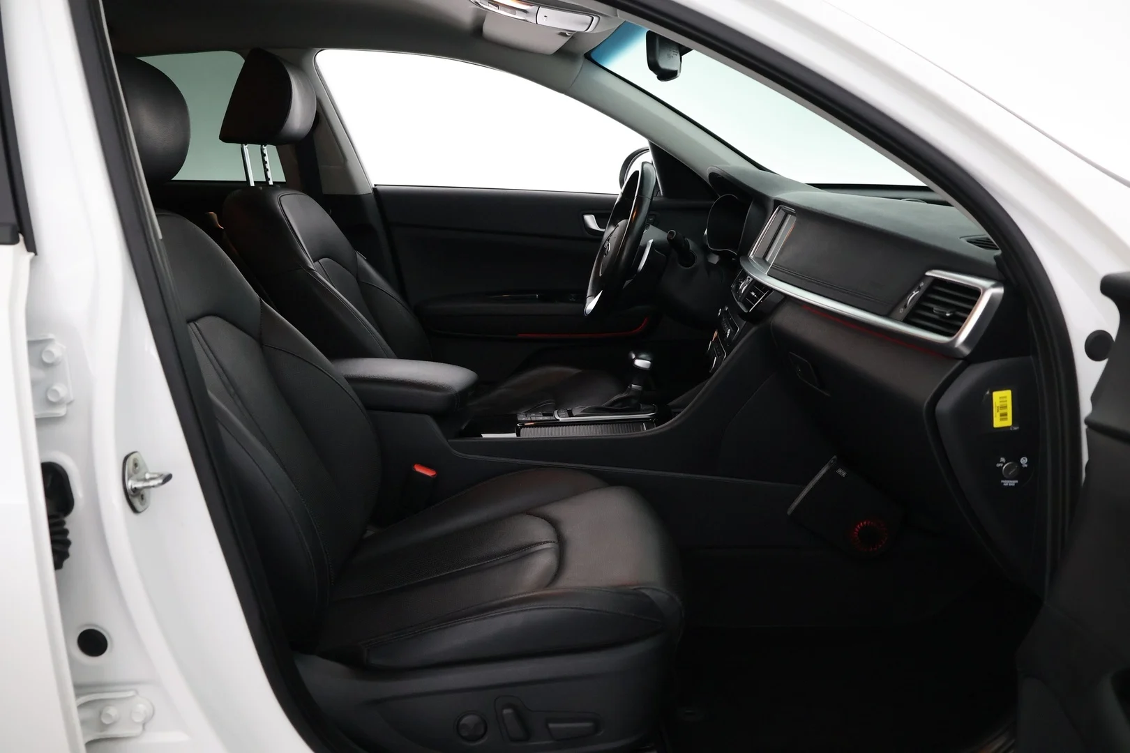 Car Image - 5LFgg4XcrJCVhBC29cRL5I
