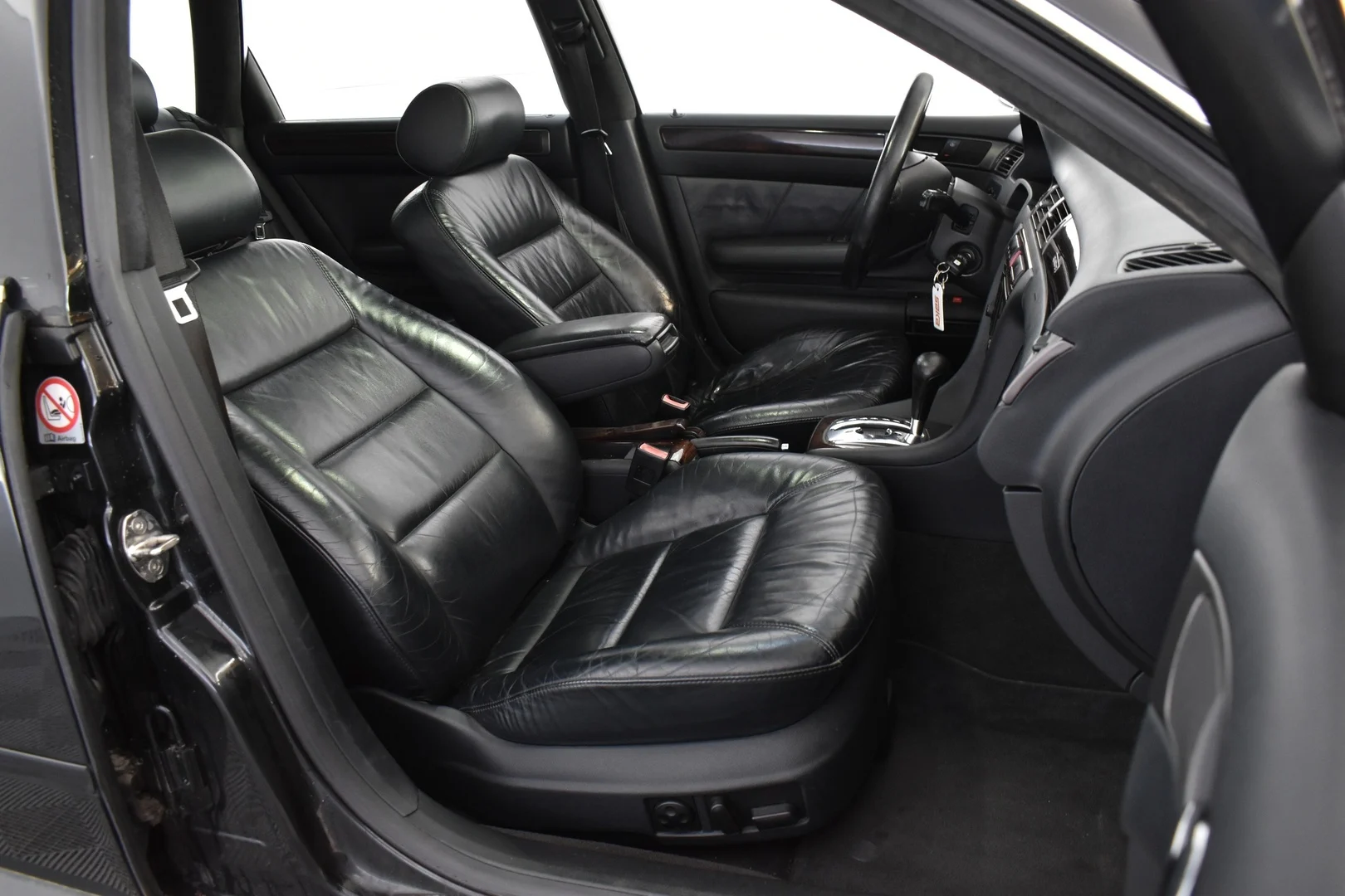 Car Image - 178BOMuO58OZJYNHbwVp7T