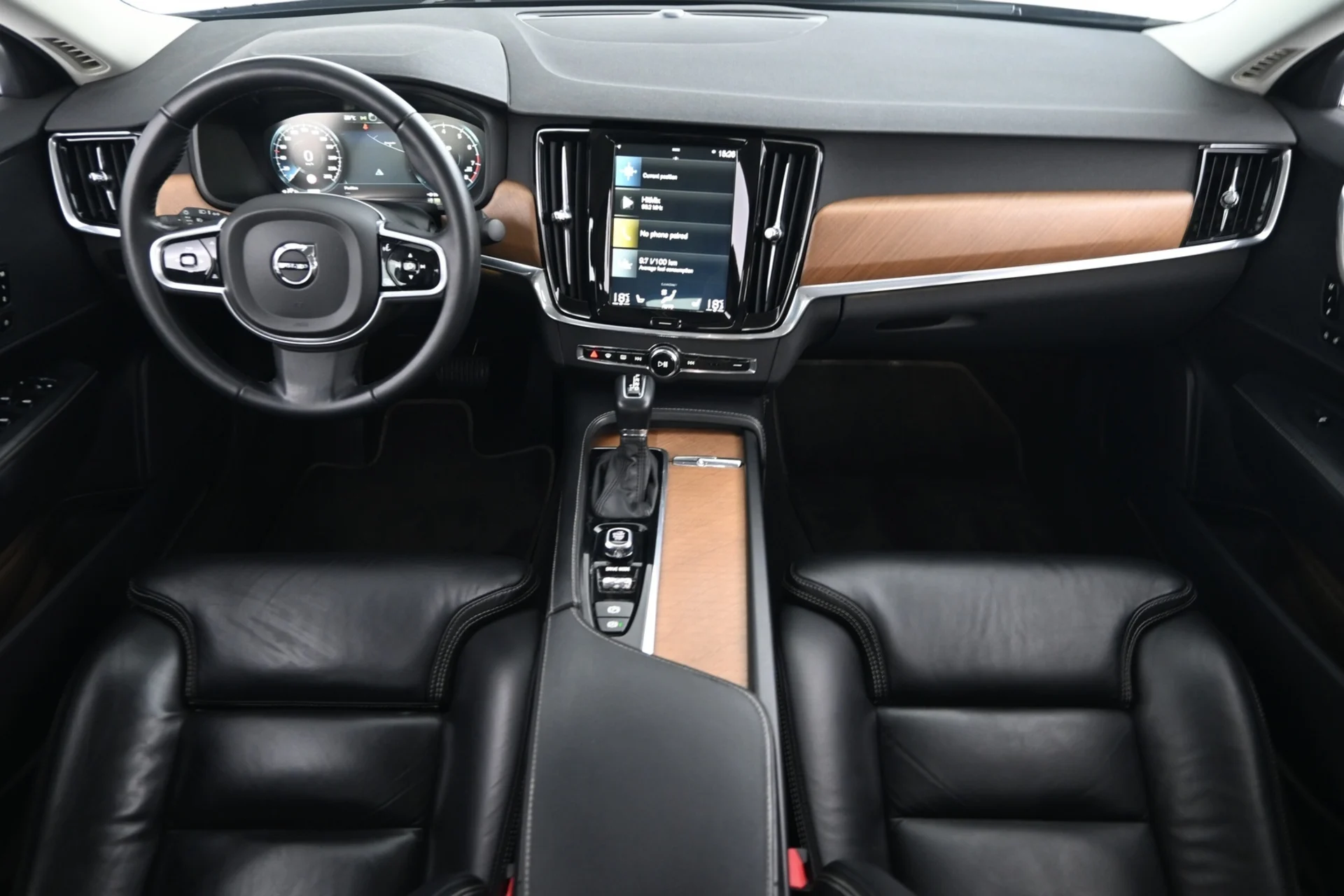 Car Image - 5DTejpL3JwOtiHk8k9vSuO