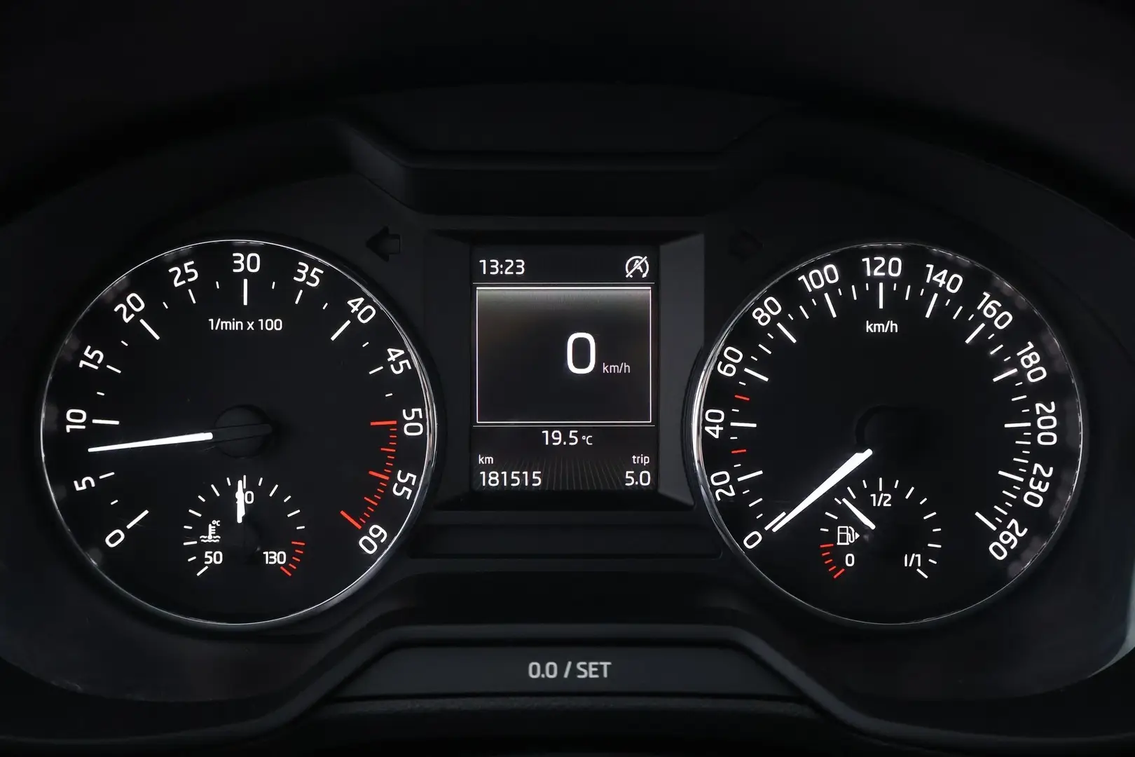 Car Image - 2KReNB5nDt2A1FEq3k46p3