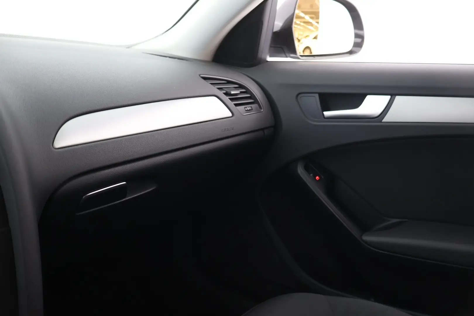 Car Image - 5pWUf4SMECZ8mluCS7VUTQ