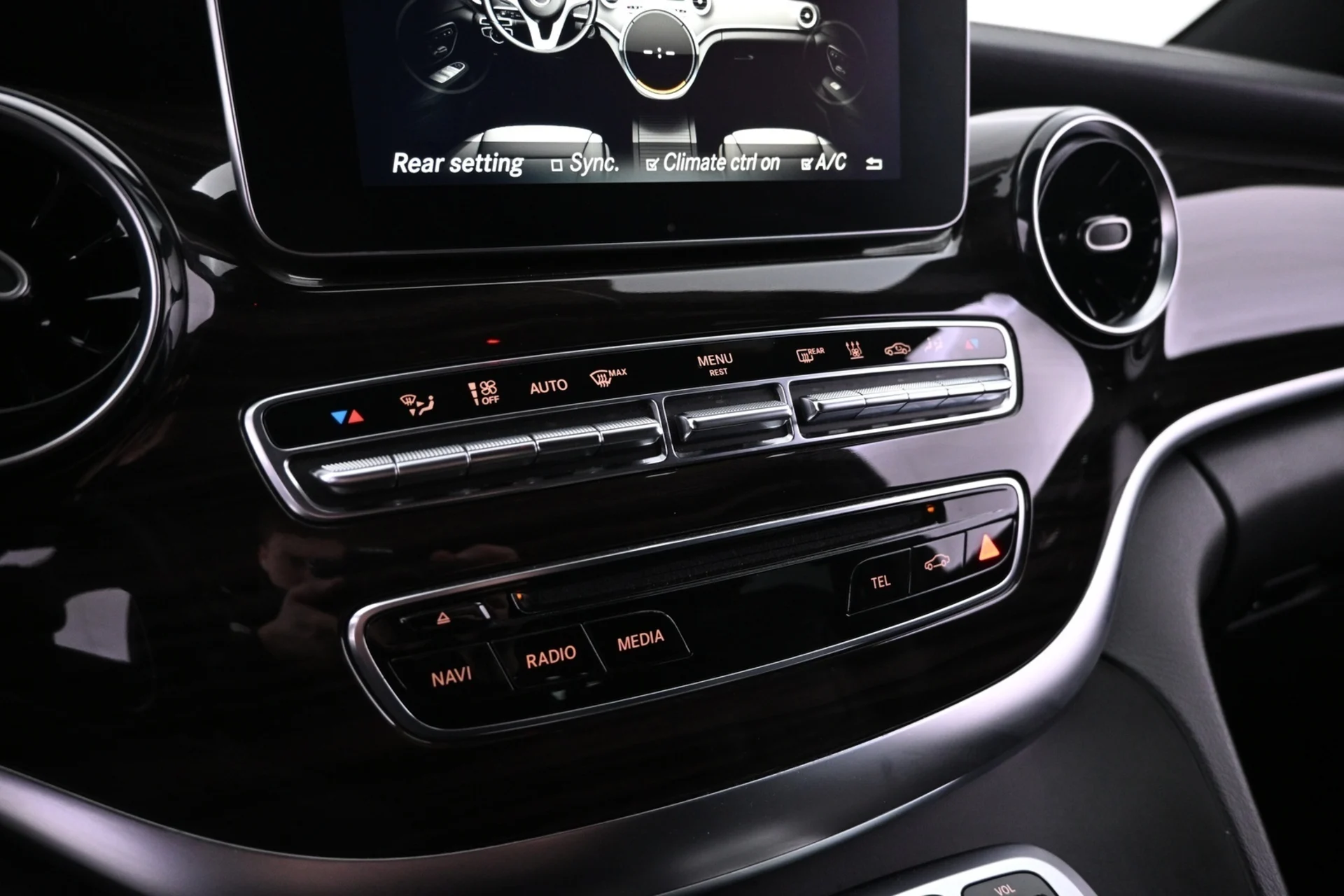 Car Image - 6LTBMJMbEvCBAZxyZuibWL