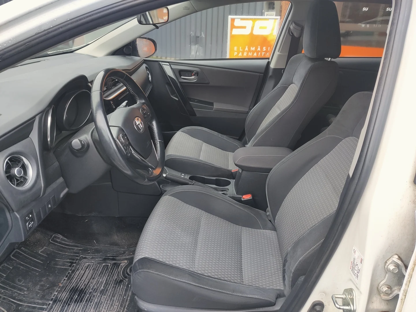 Car Image - 7rTzGoybNIiqsdbNFHFgID