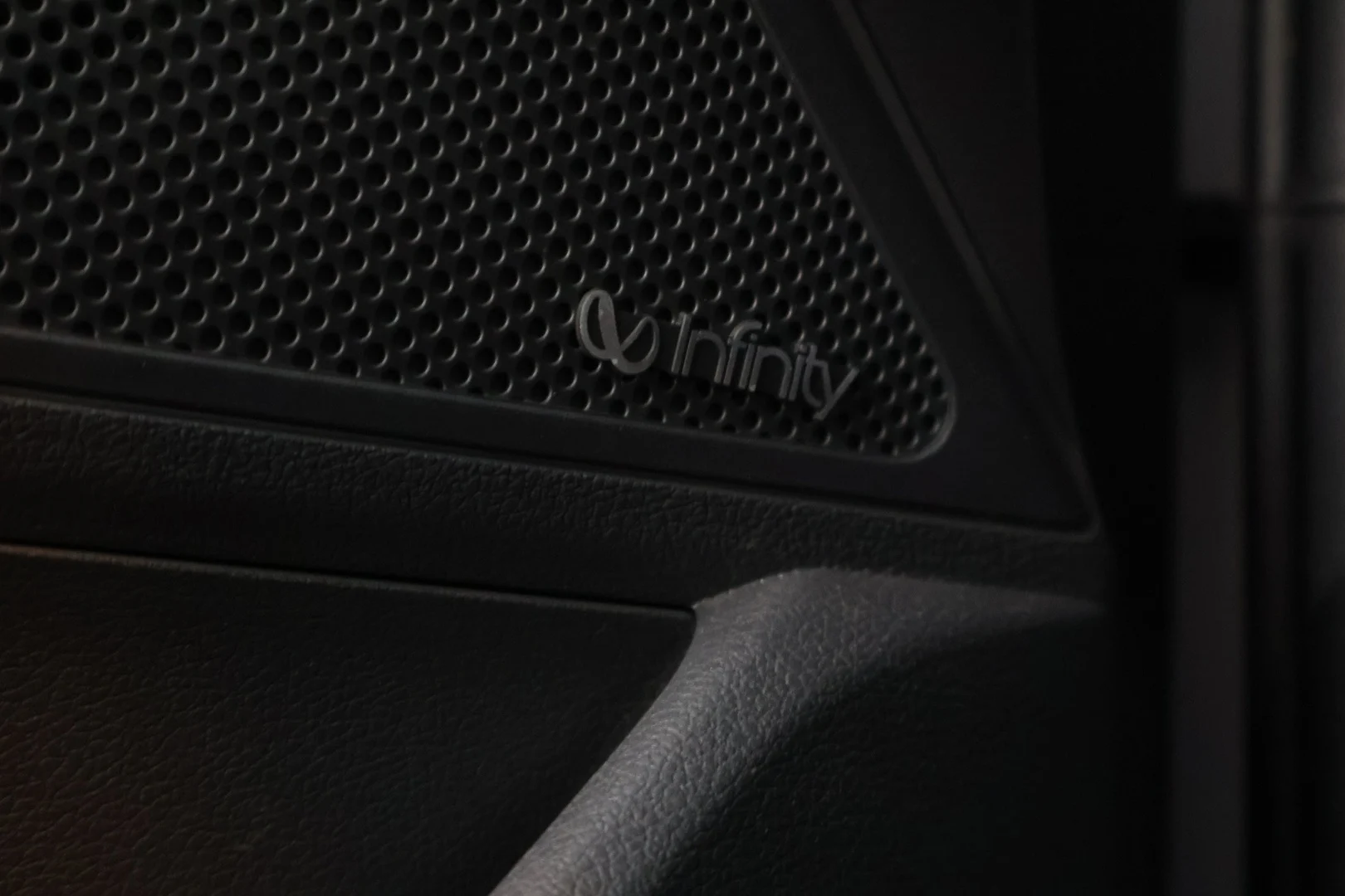 Car Image - 76LOB9n0XXiDi4oHnSJLwl