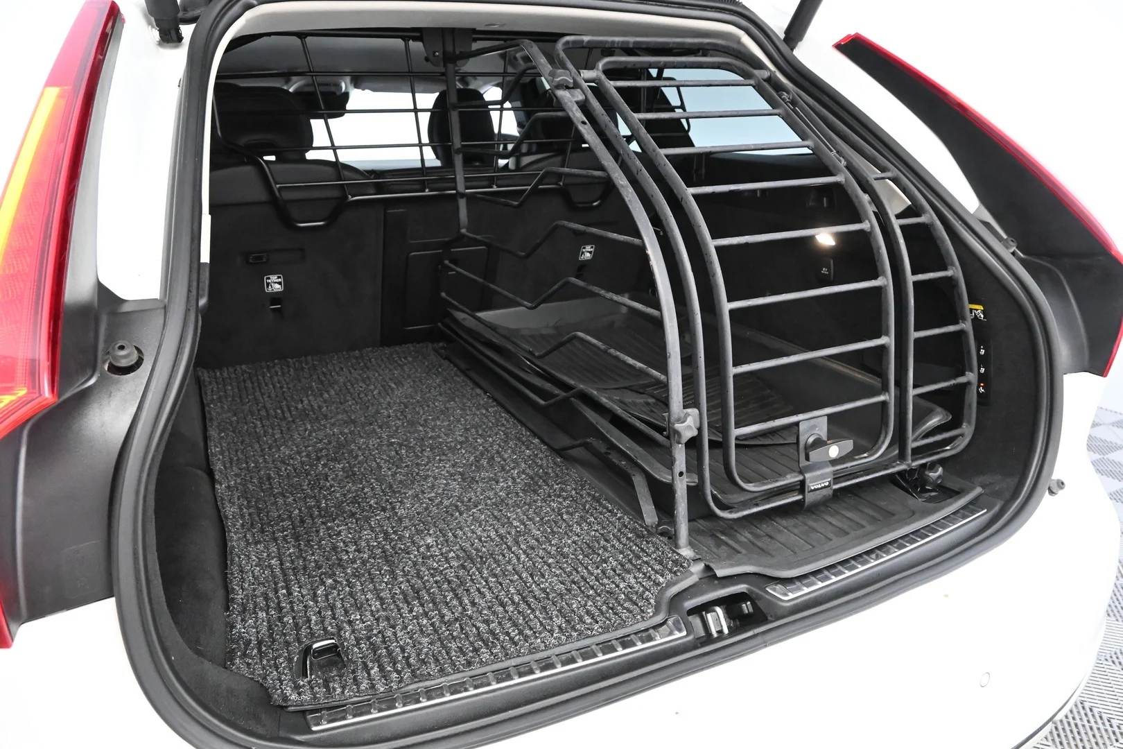 Car Image - 6i4fL7z3DFPcYa2eGl2hLb