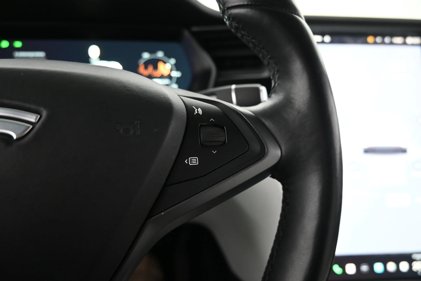Car Image - 25b3CnE9bMXovNdVpPUK6H
