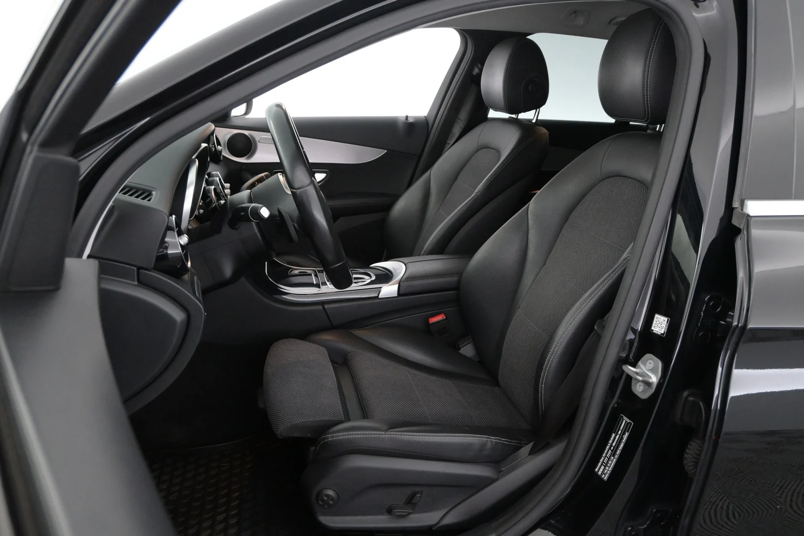Car Image - 7koYGmipAajO0TmdFlNYh3