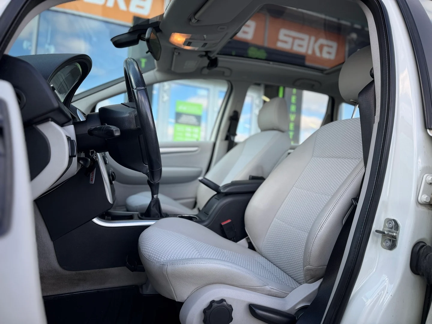 Car Image - 18Ky3iuPFMq1fnwsHCTNT1