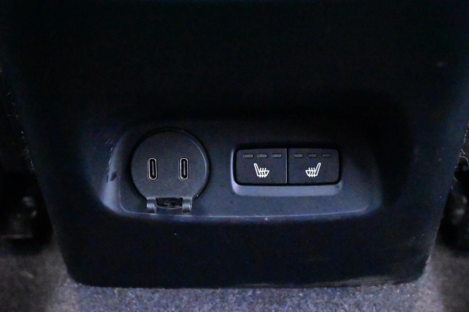 Car Image - KH1re8yu03QPWkfLW8P14