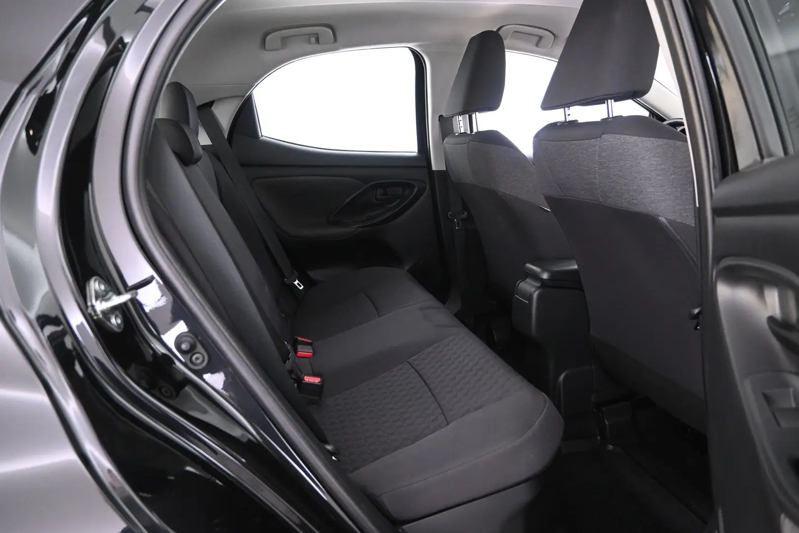 Car Image - gYm3eSEnOl9WaV5F3CGl9