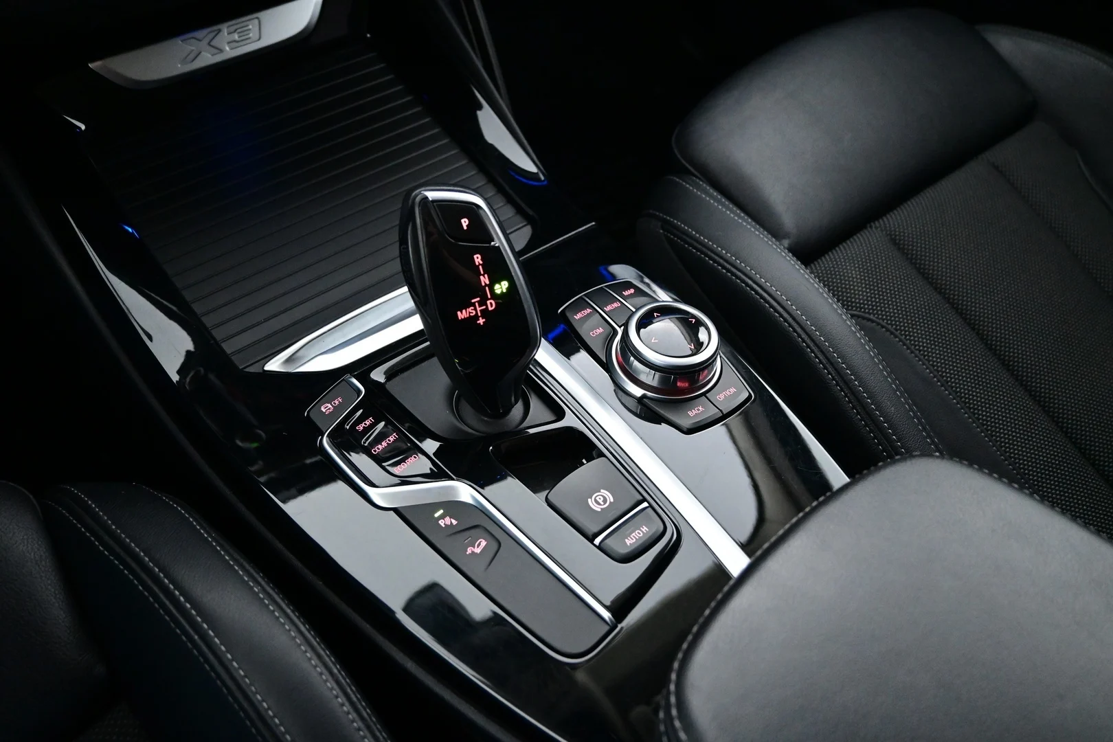 Car Image - 6bsvZTV2pWgCa3q6Hj4xsx