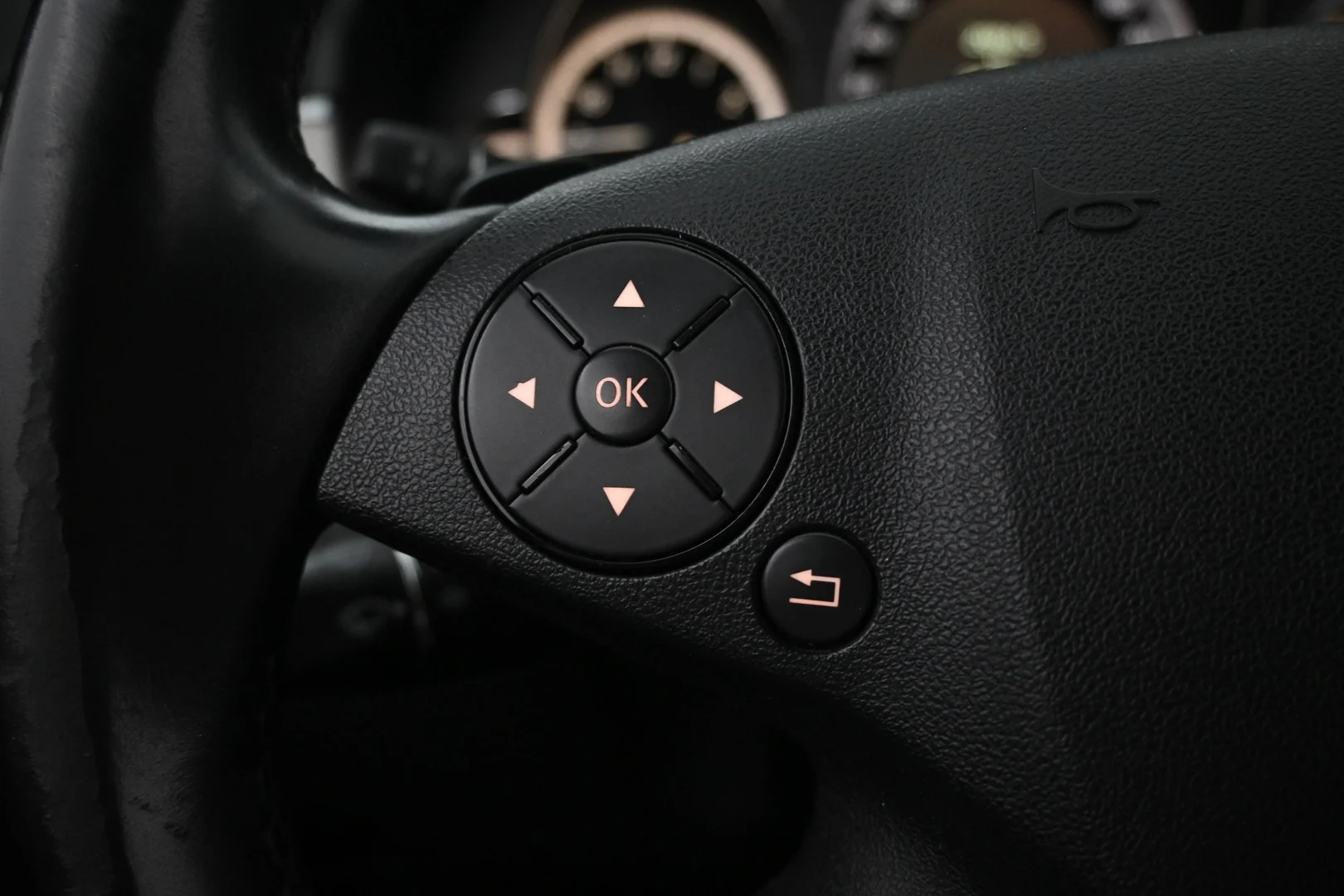 Car Image - 6mkjbAlCRMoXLgnhTbLcOD