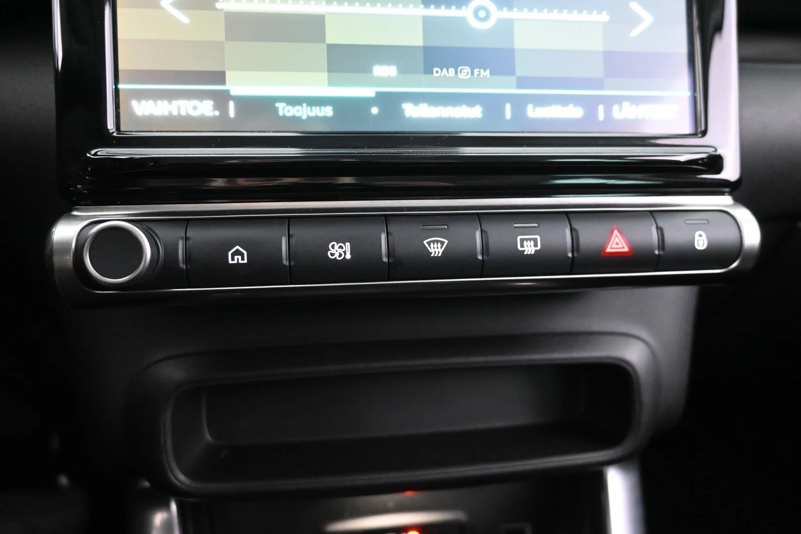 Car Image - 1VHpkU5oBKlw3xGPzK484f