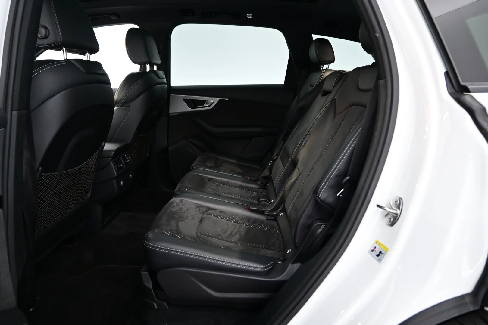 Car Image - 4Gi34Ug9mX32X2J4J4qWoF
