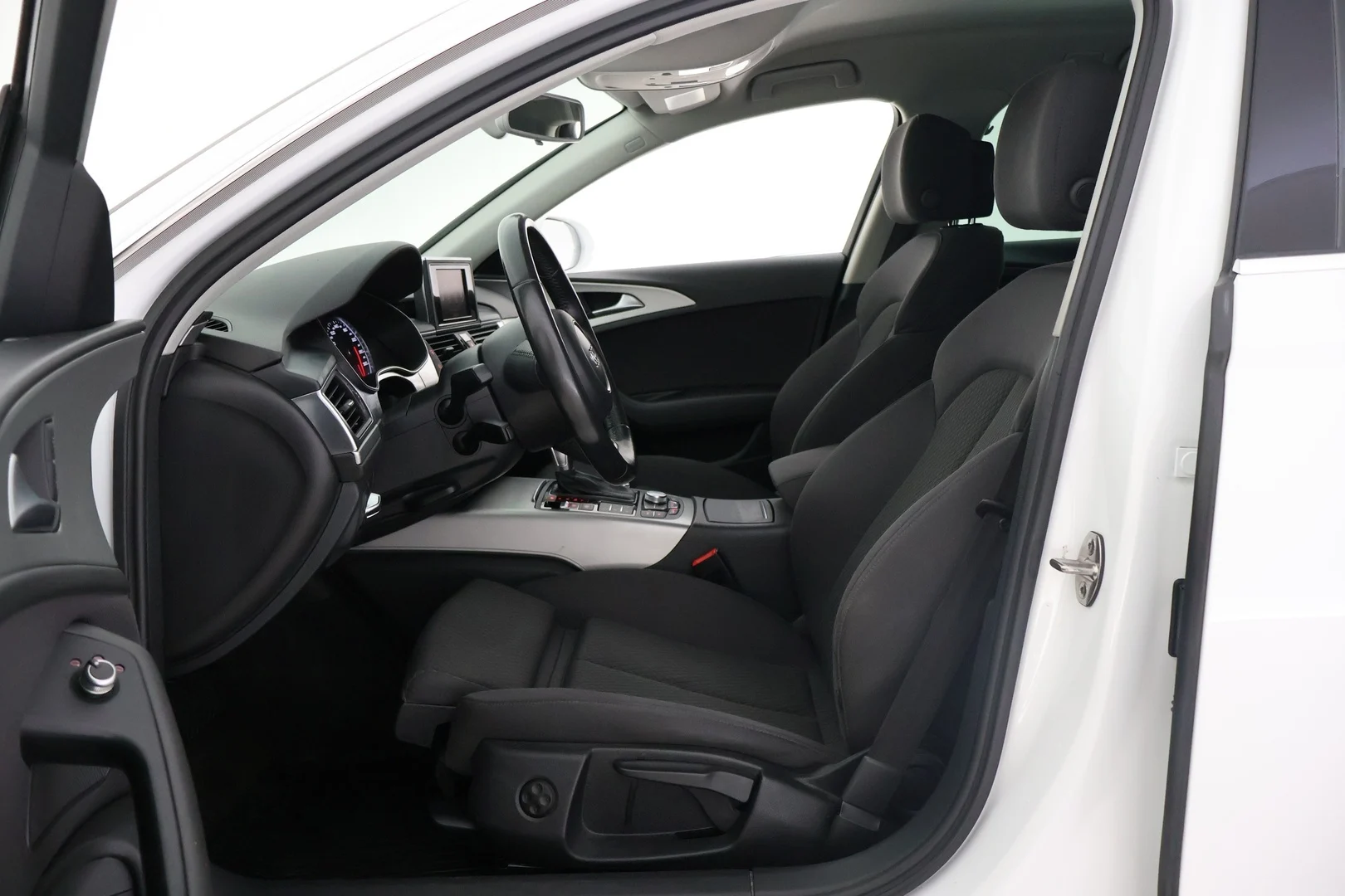 Car Image - 2Yyf3ysfZIAaPU3zo5D2Yt