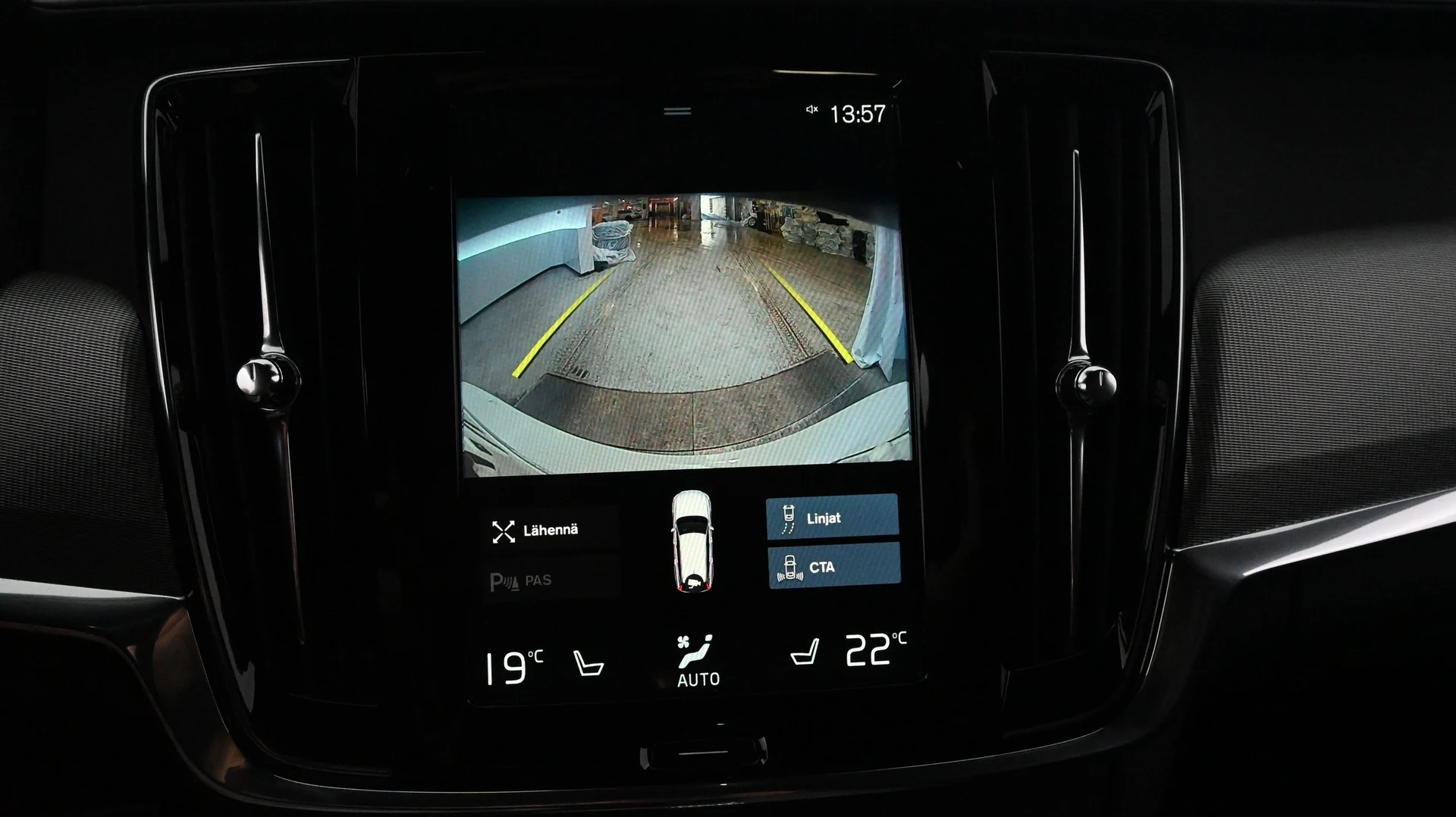 Car Image - H9cGabbJAARfEECG9hVCO