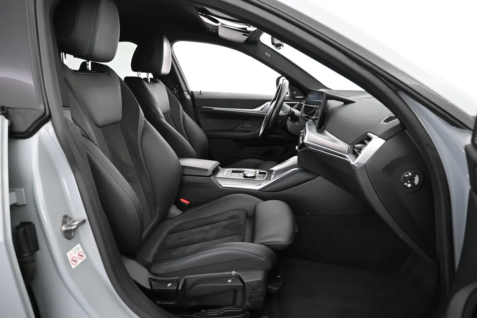Car Image - 19UYJc9TFAEf7pSRHPe5FQ