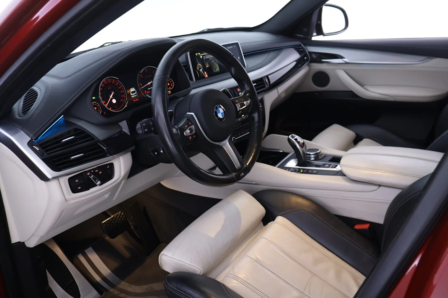 Car Image - 6UZspv60ugRmlx3Phaac8Y