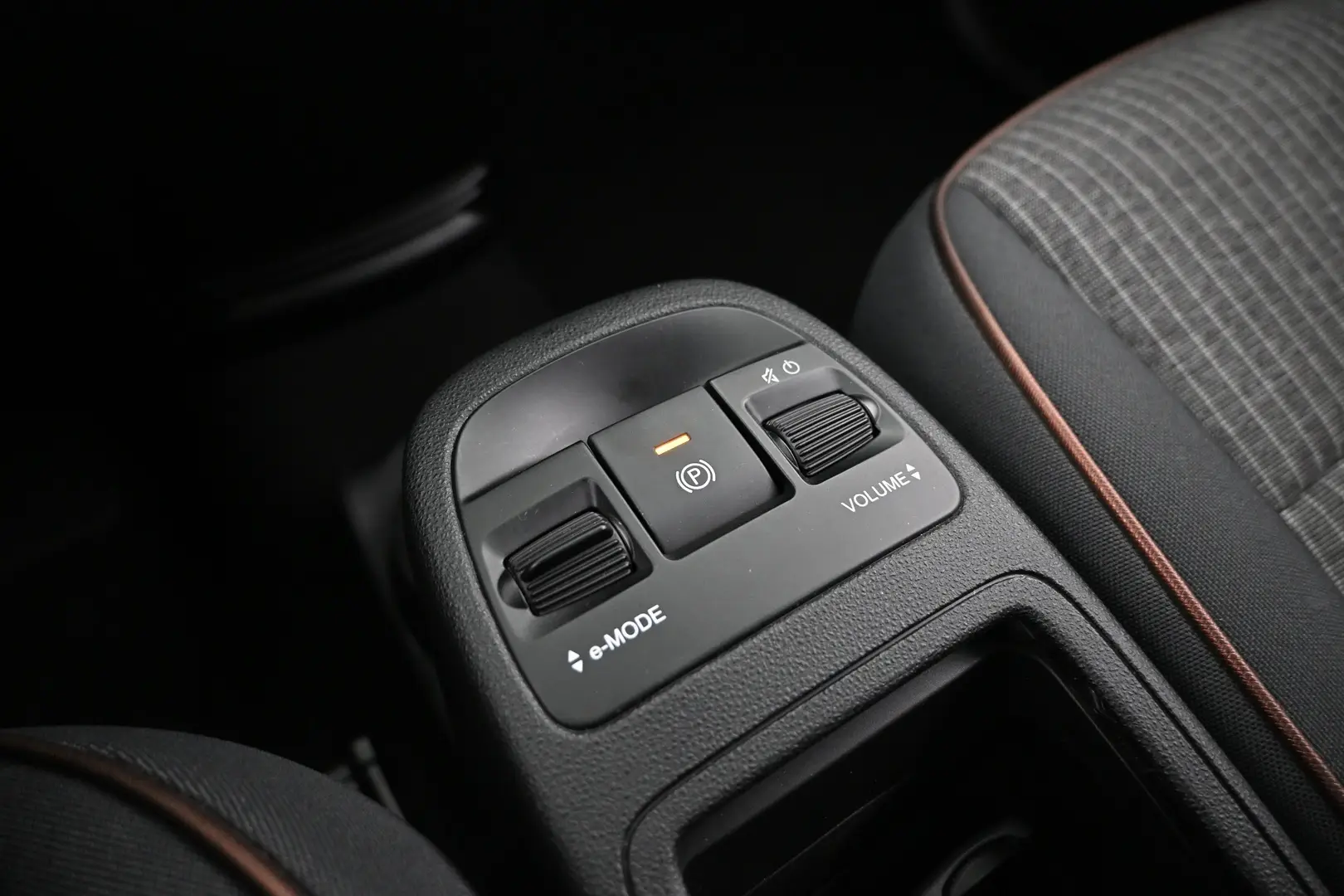 Car Image - 2N2Hk57lom9SKOQlpeJg8y