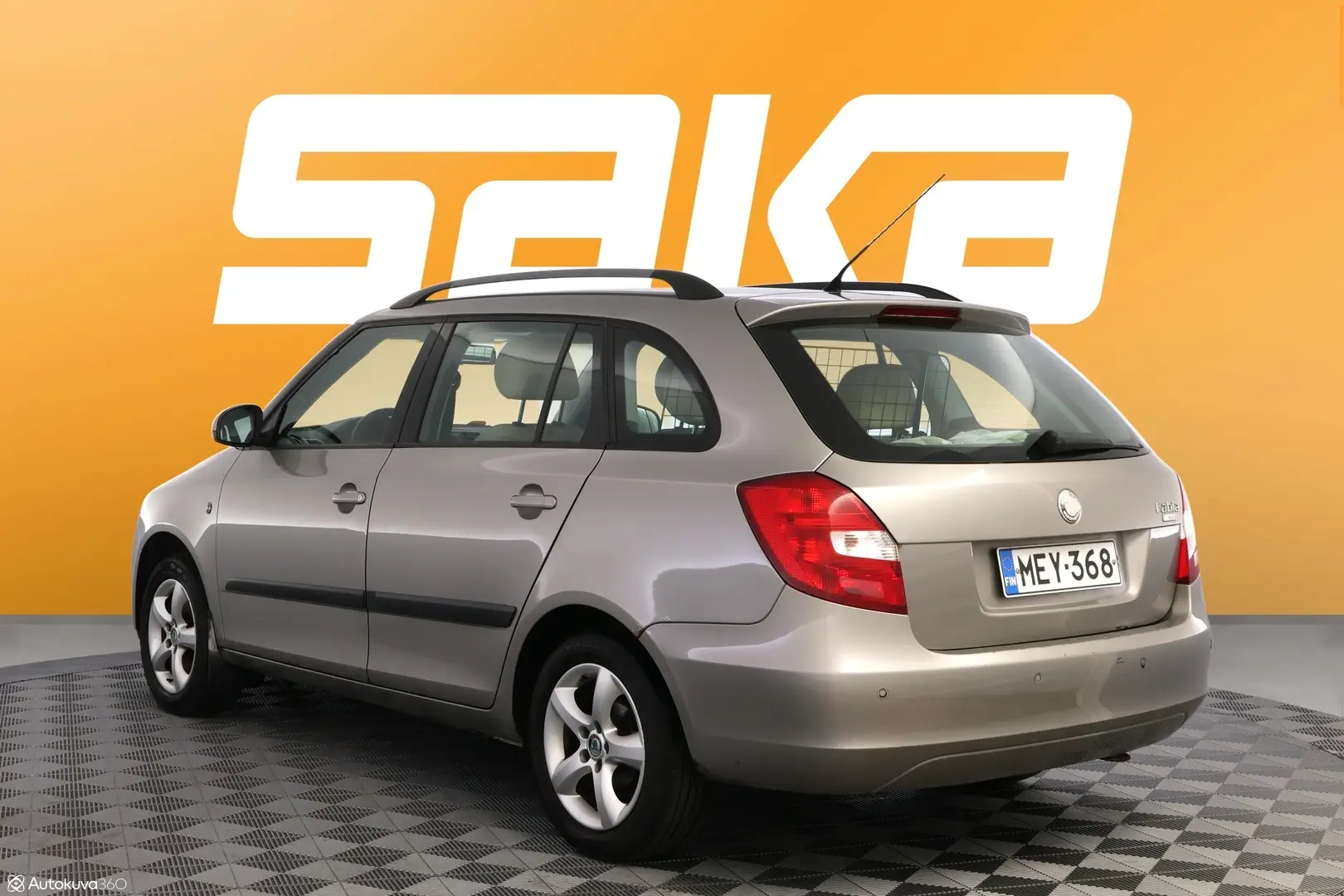 Car Image - 6CzBRh9jLtoqnTnJ8Pdc8V