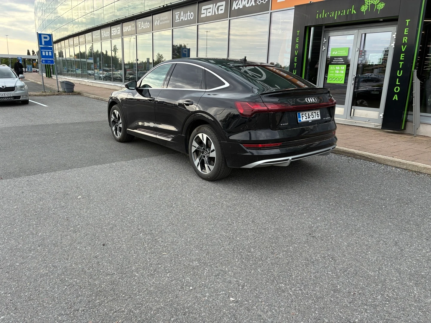 Car Image - g4DoeYxNMcUByG1l2SMcT