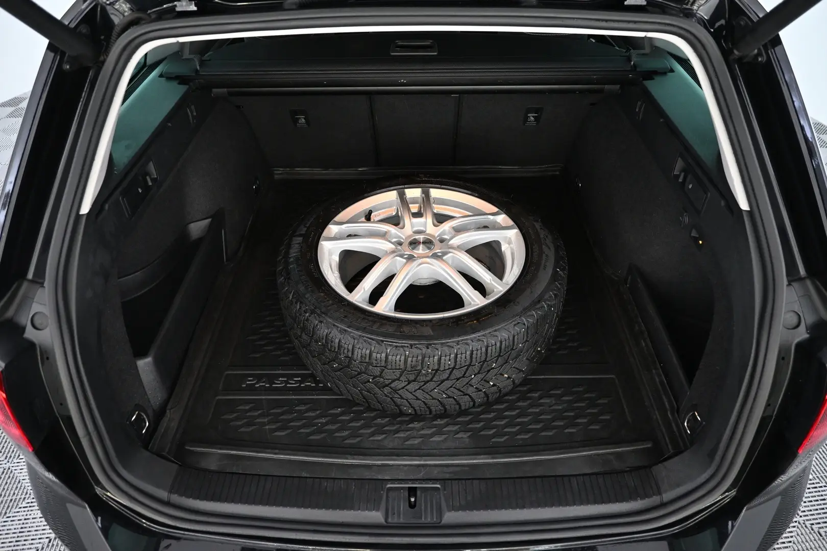 Car Image - 2RwktdmejlhuqpHXK53ikB