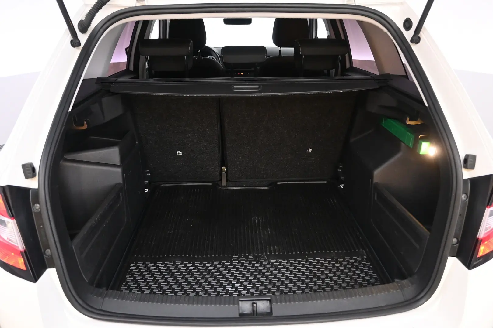 Car Image - 1HLuRVWYjBVb0U5lgCuk3x
