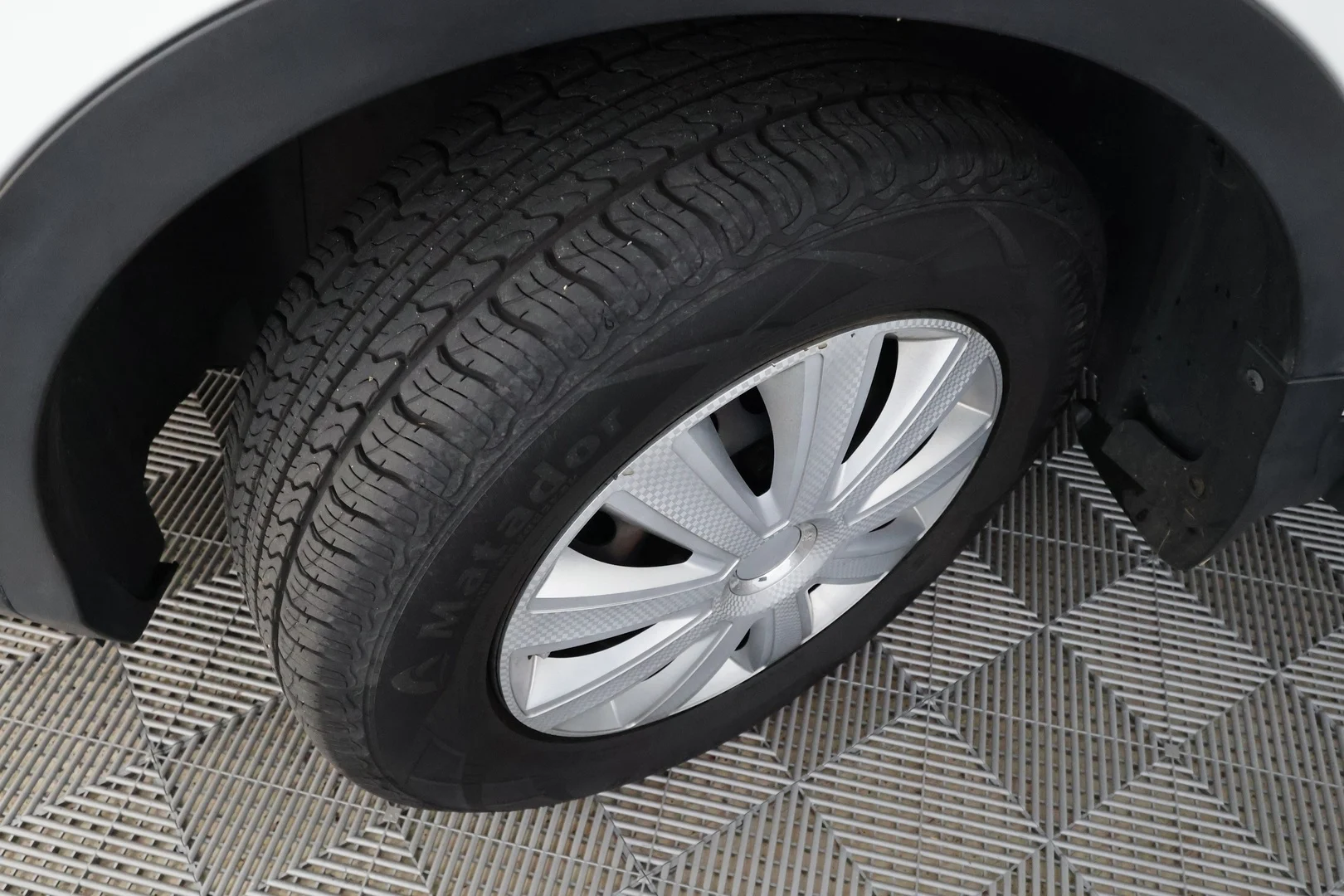 Car Image - Vuvw3rntg0AmO9zu2Kzjk