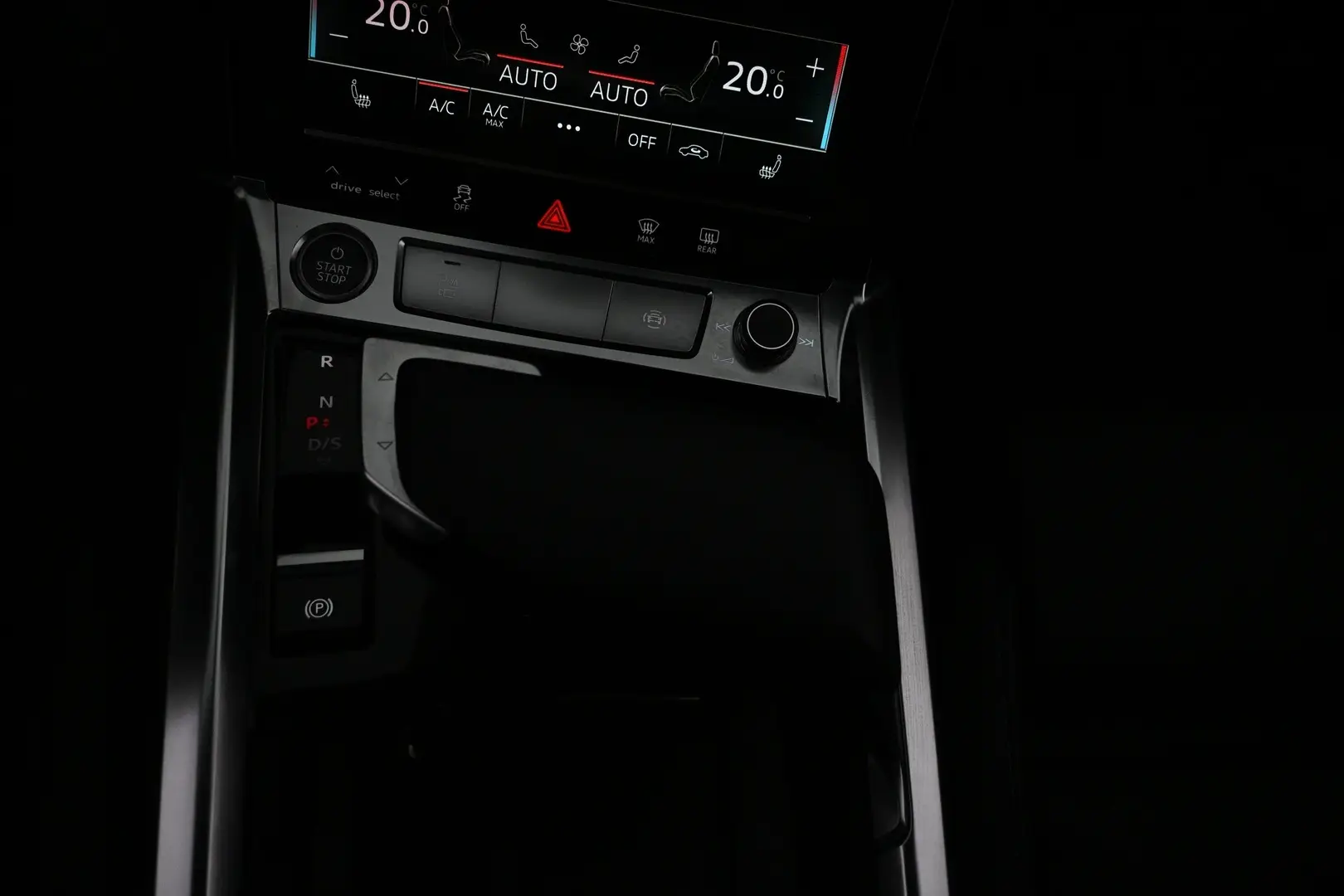 Car Image - 3SeTrWVFpMxFcxx8TpHywU