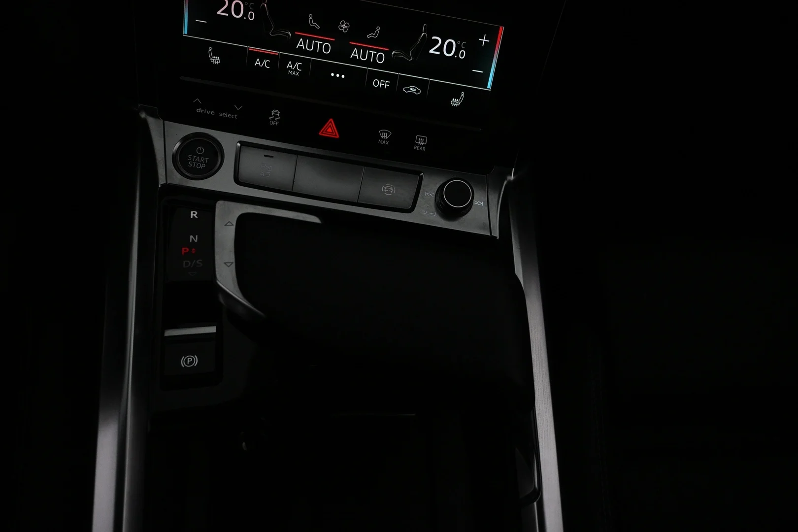 Car Image - 3SeTrWVFpMxFcxx8TpHywU
