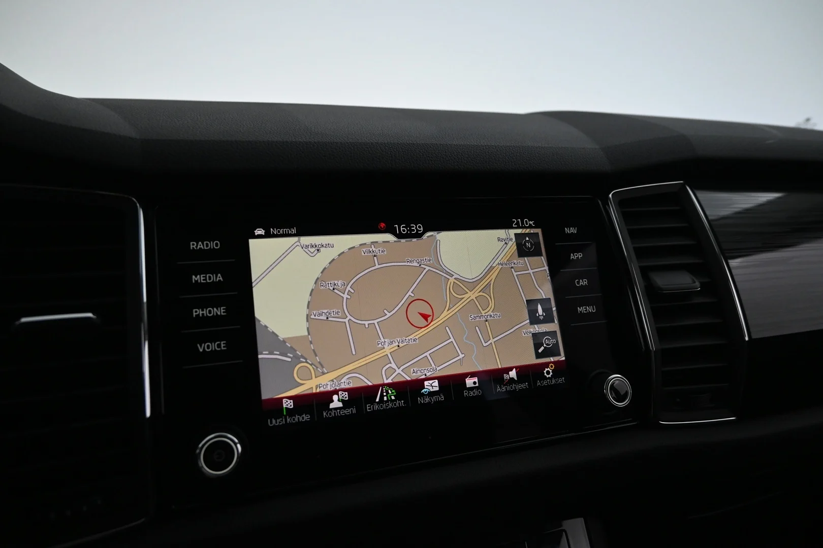 Car Image - 3SoY7u4VcKUvuY8ORQyNC6