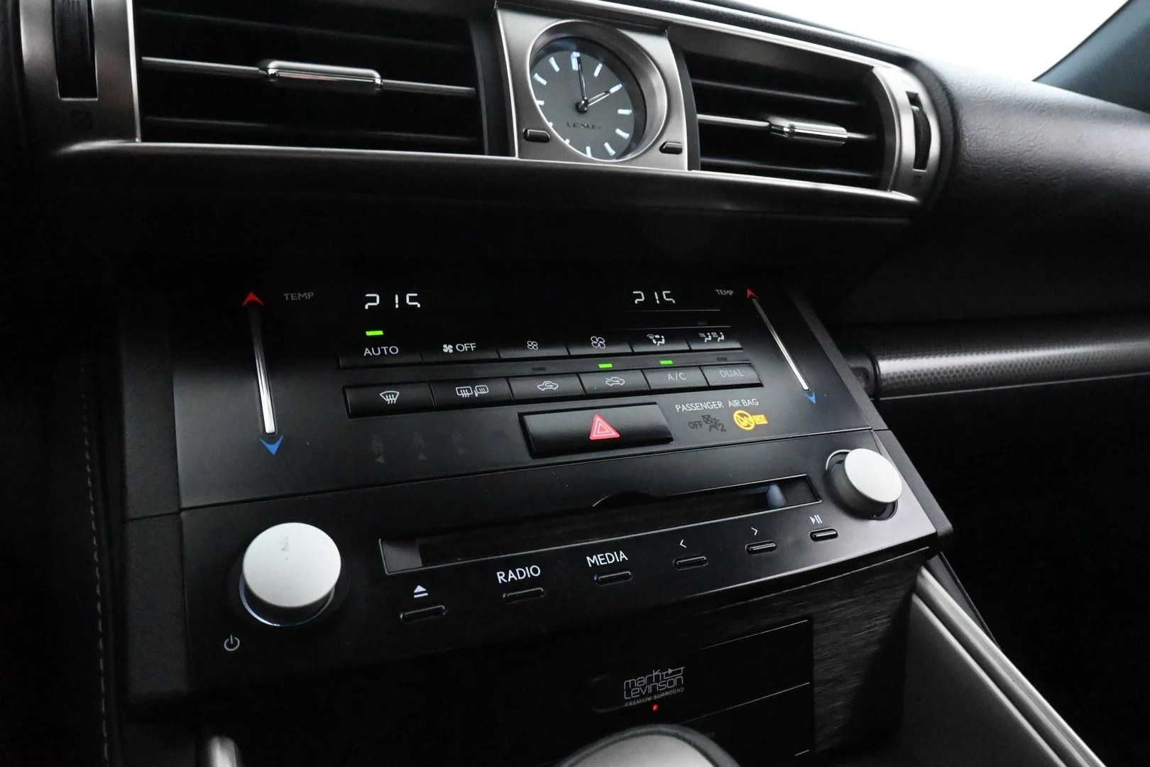 Car Image - 5cdfKnvp4X3Xl17ziRcAVs