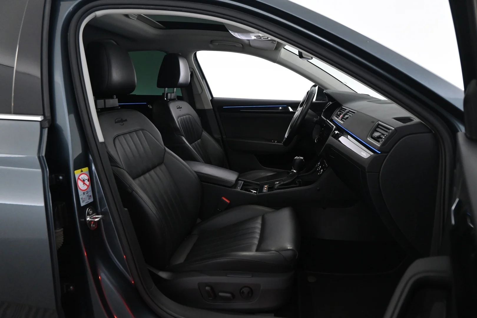 Car Image - 1TkAxnNsl4aGqA1M0v0WVa
