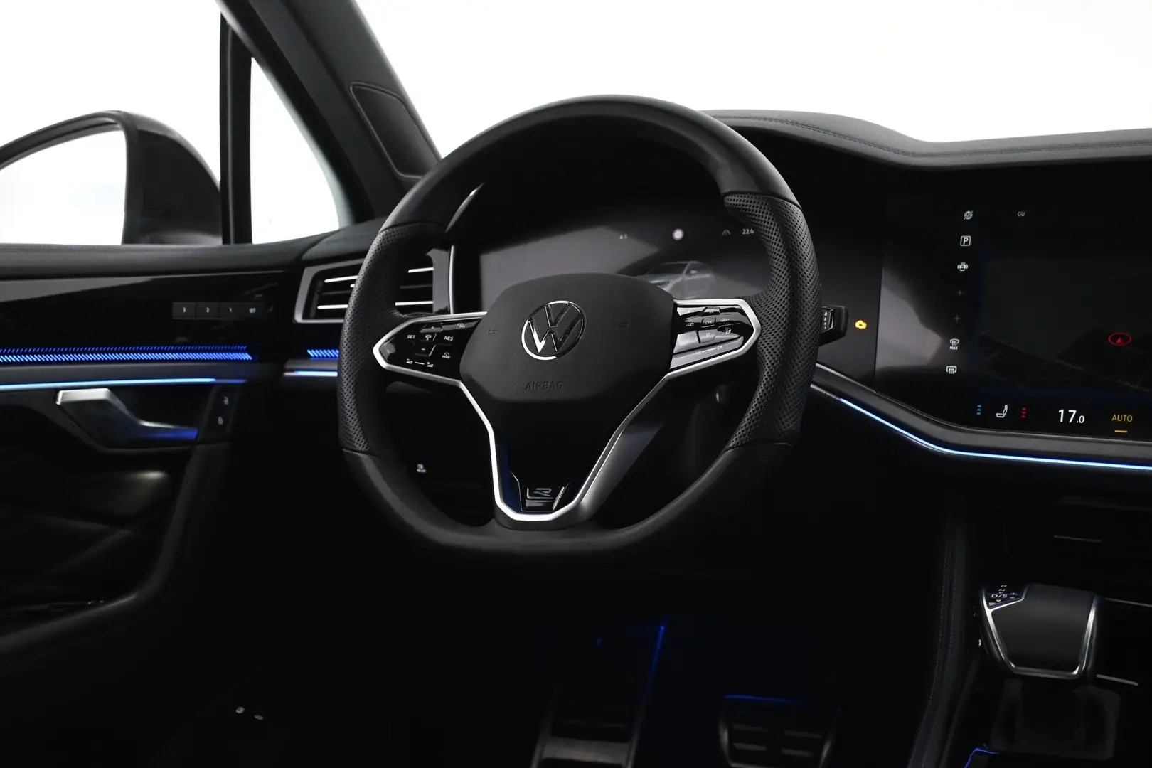 Car Image - 1ekN5JXrq9NzDKDStVcq8b
