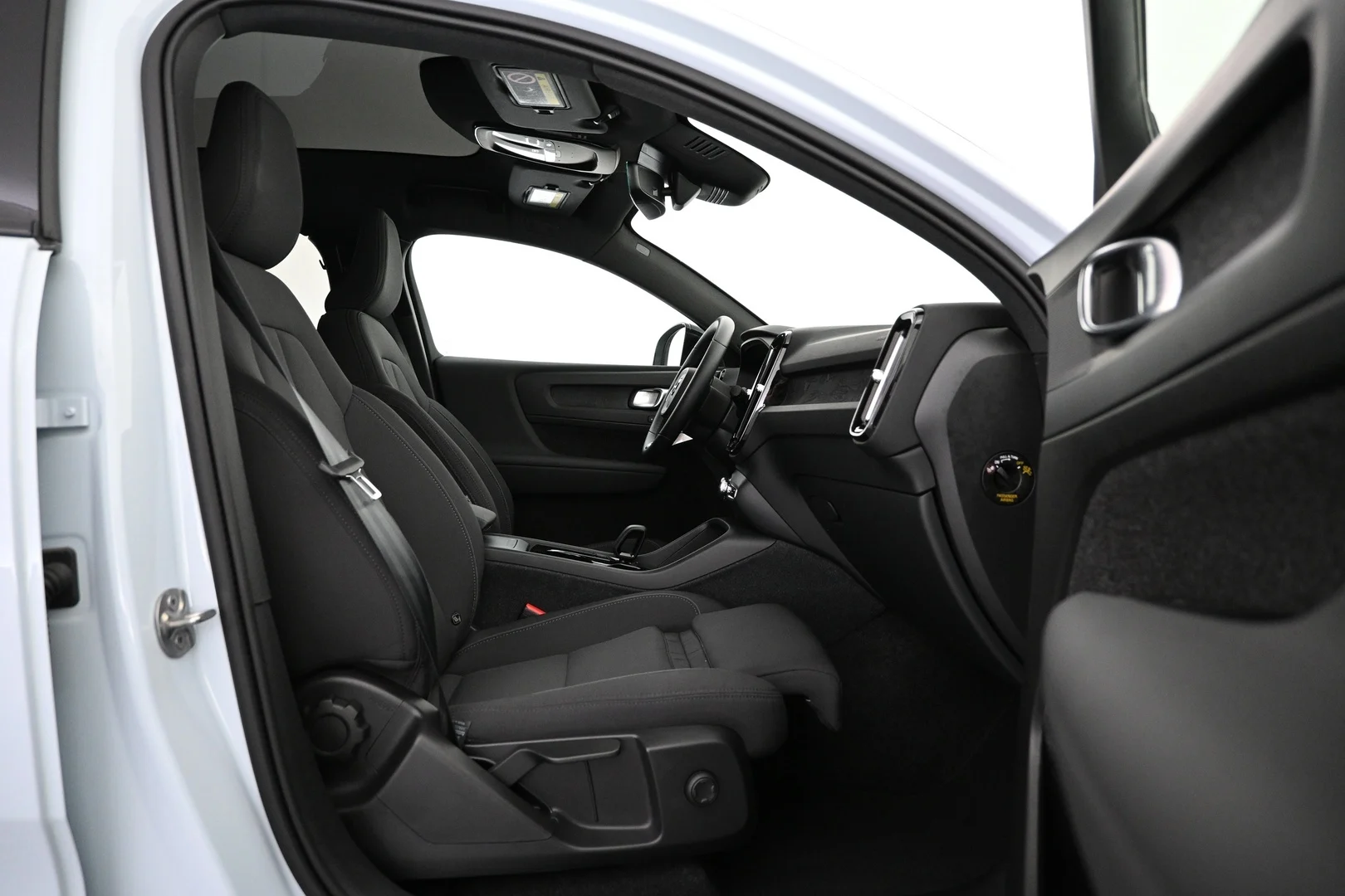 Car Image - 6VBuSt5GMa8Nda3BUJqgmY