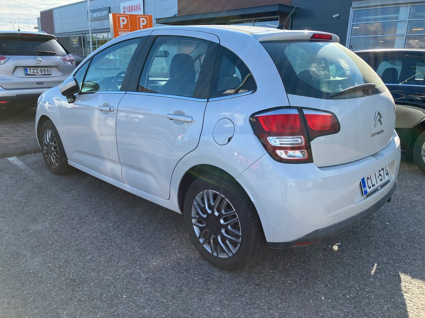 Car Image - 4c7nJTAE9Xe8gmOwiKFNVl