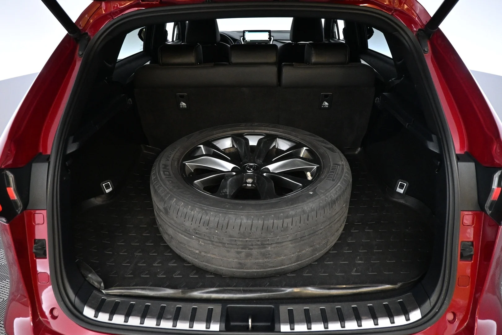 Car Image - 5WAv8O9Ei6CsI8p5bpp0bM