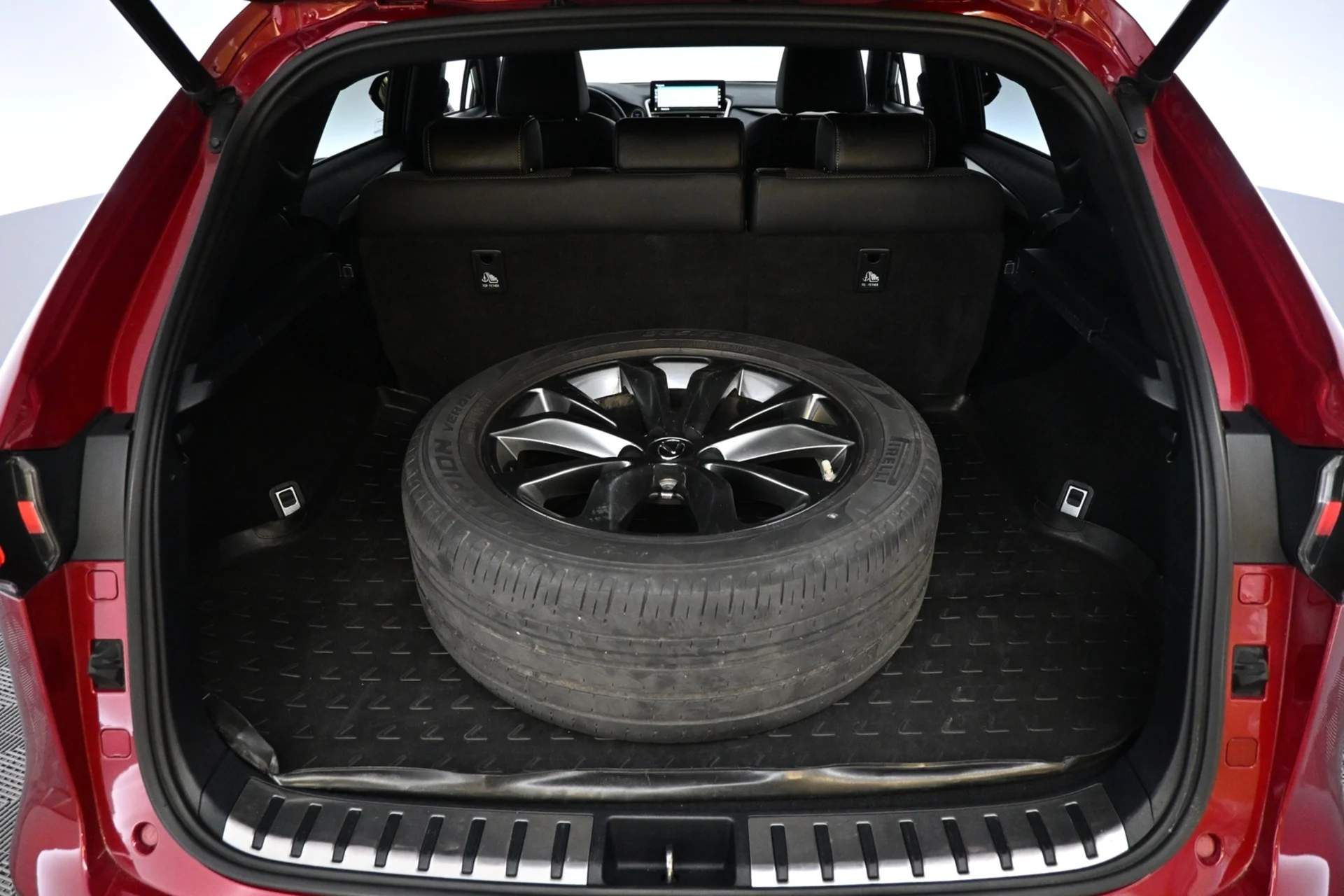 Car Image - 5WAv8O9Ei6CsI8p5bpp0bM