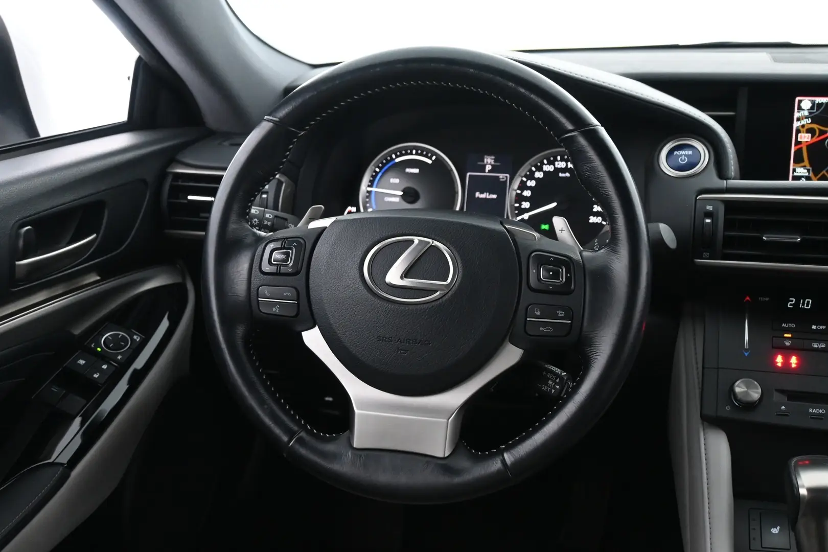 Car Image - 6kVA6FvrVDqAYJcdq6CEG1