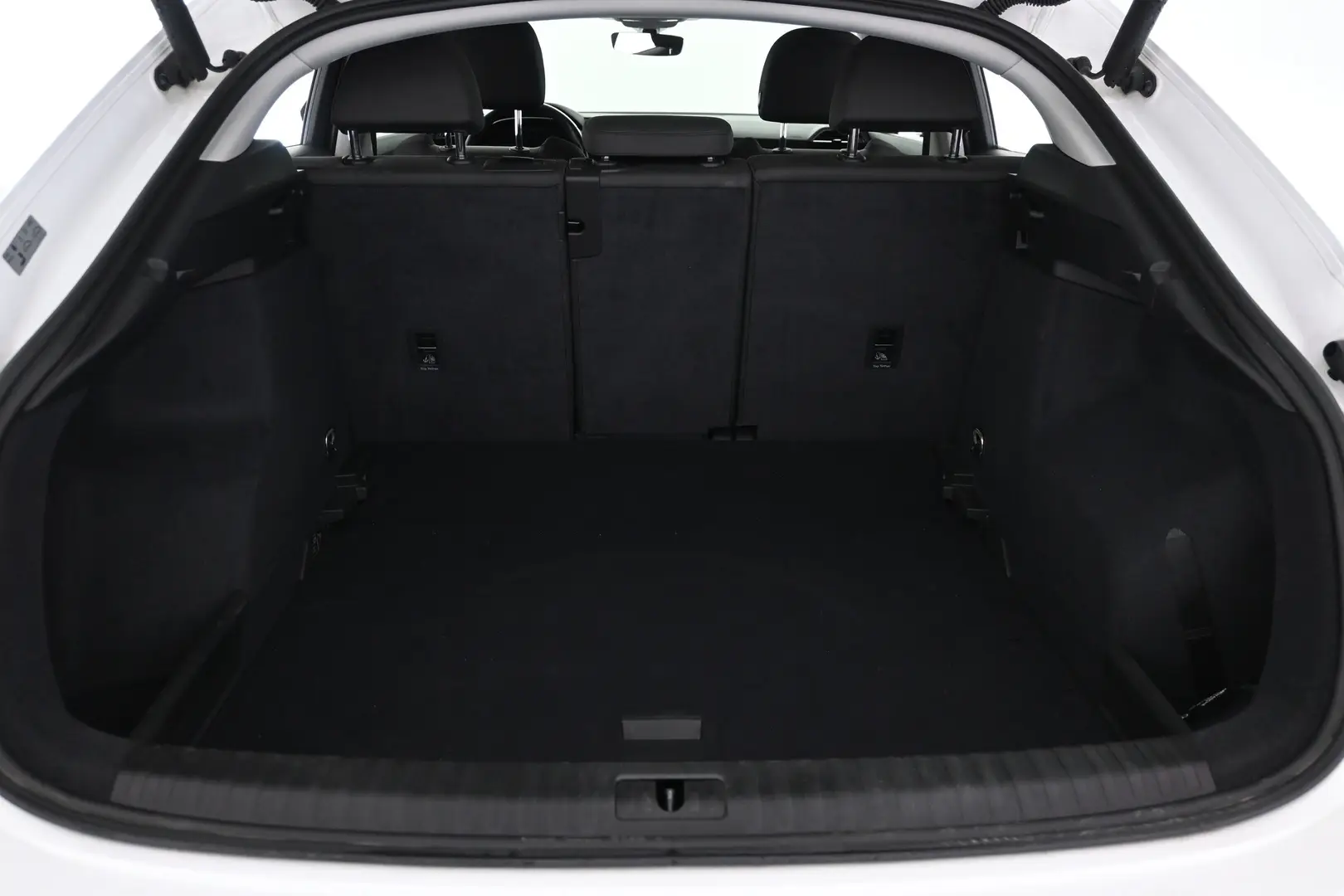 Car Image - NY9aKO604bFDlTcAHuh0f
