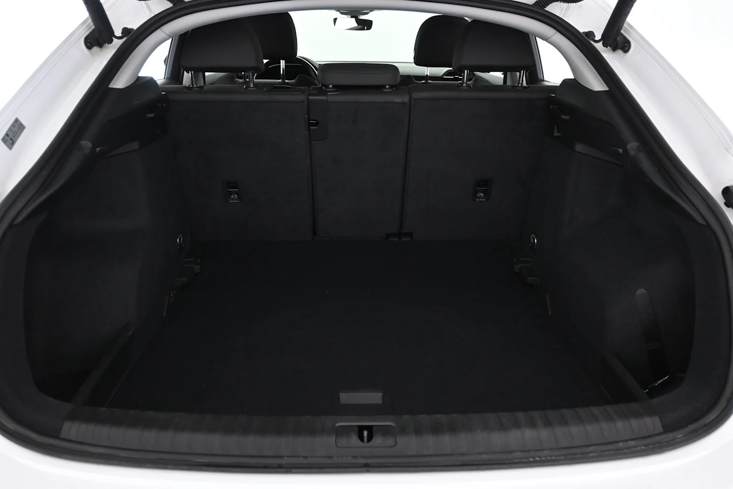 Car Image - NY9aKO604bFDlTcAHuh0f