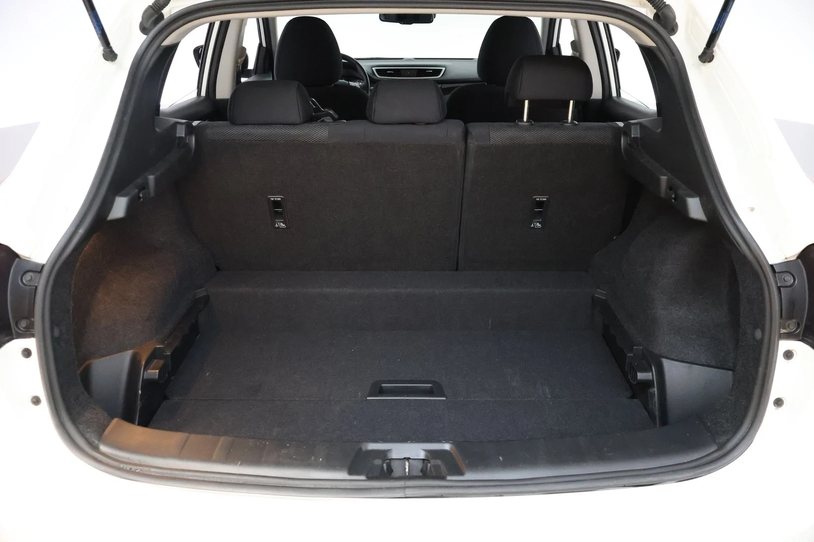 Car Image - 6xJfn85Gw1re9gQcIi4vHP