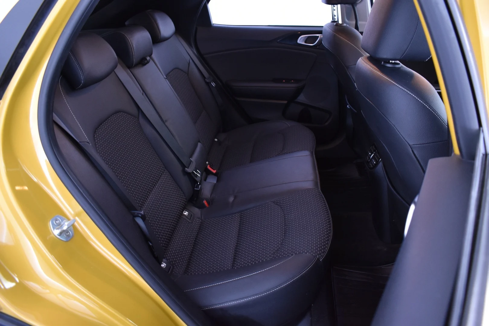 Car Image - 4AEnOEsfuaxzhW6DBogrfG