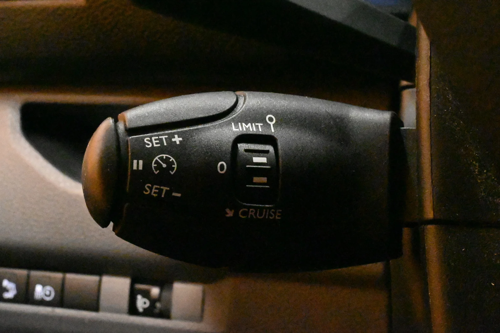 Car Image - 638Ezma0ouGTLR1JeDZcub